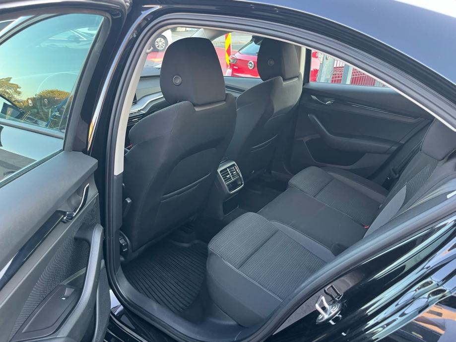 Škoda Octavia 2,0 TDI DSG NAVI,LED,VIRTUAL 1VL Nije uvoz Tvorničko jam, fotografija 11