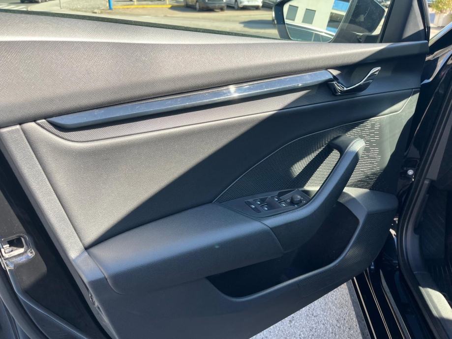 Škoda Octavia 2,0 TDI DSG NAVI,LED,VIRTUAL 1VL Nije uvoz Tvorničko jam, fotografija 12
