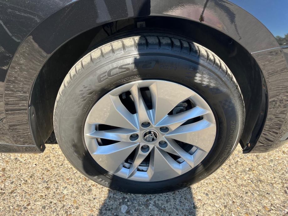 Škoda Octavia 2,0 TDI DSG NAVI,LED,VIRTUAL 1VL Nije uvoz Tvorničko jam, fotografija 9