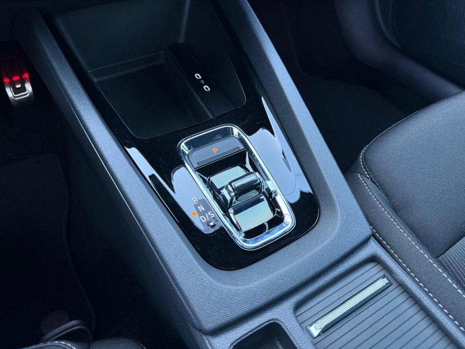 Škoda Octavia 2.0 TDI DSG SPORTLINE °VIRTUAL°KAMERA°LEASING BEZ UČEŠĆA, fotografija 12