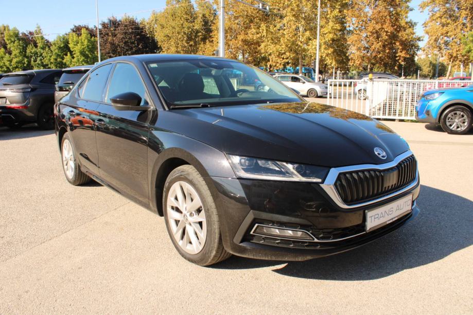 Škoda Octavia 2.0 TDi DSG Style 150ks *LED,NAVIGACIJA,KAMERA* - nije u, fotografija 3