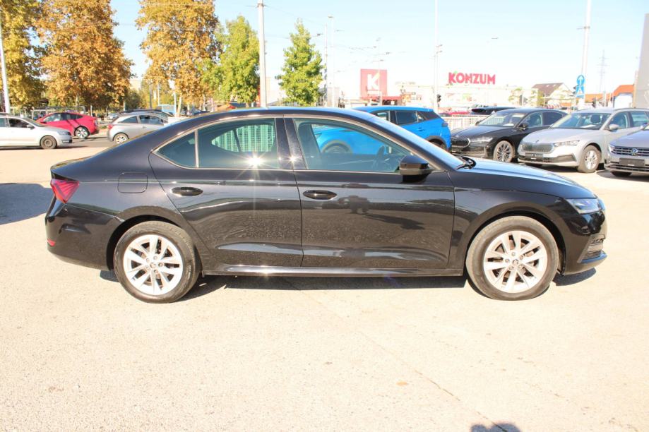 Škoda Octavia 2.0 TDi DSG Style 150ks *LED,NAVIGACIJA,KAMERA* - nije u, fotografija 4