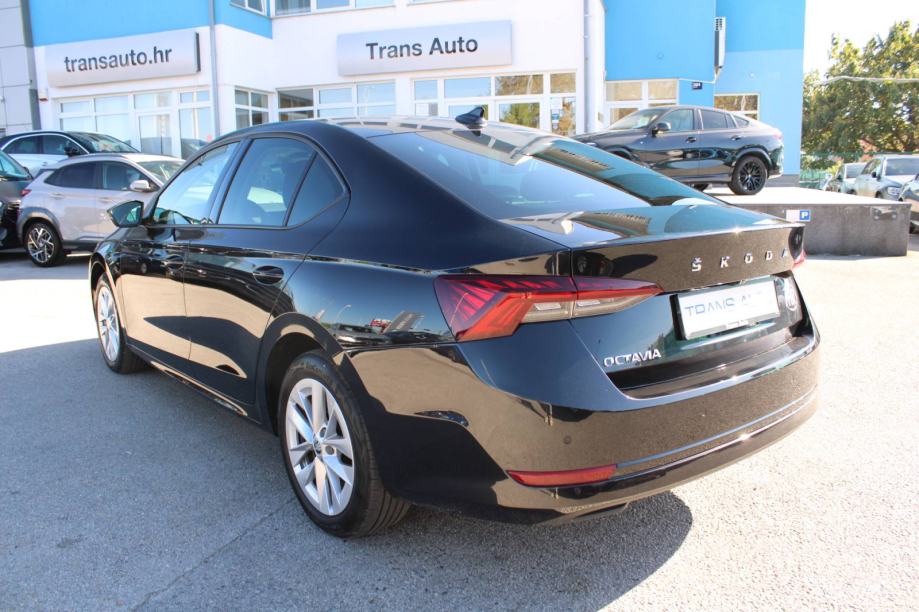 Škoda Octavia 2.0 TDi DSG Style 150ks *LED,NAVIGACIJA,KAMERA* - nije u, fotografija 7