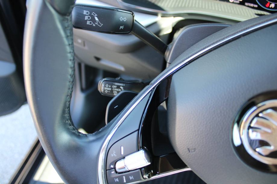 Škoda Octavia 2.0 TDi DSG Style 150ks *LED,NAVIGACIJA,KAMERA* - nije u, fotografija 15