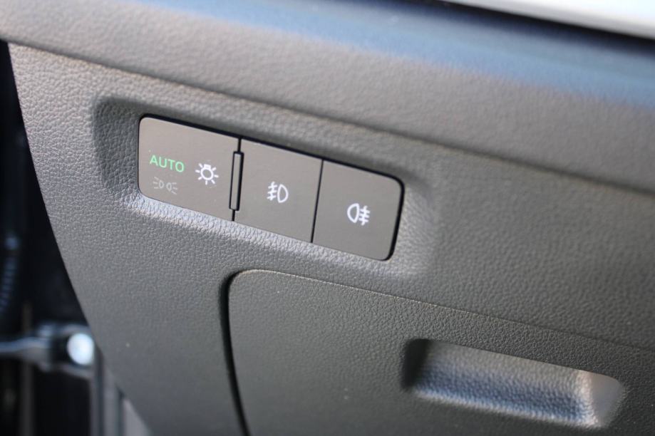 Škoda Octavia 2.0 TDi DSG Style 150ks *LED,NAVIGACIJA,KAMERA* - nije u, fotografija 16