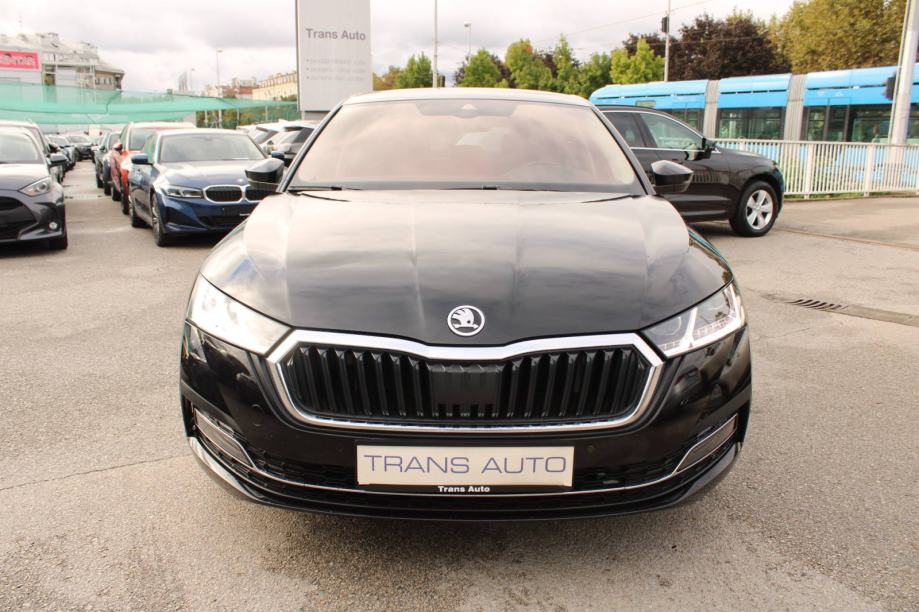 Škoda Octavia 2.0 TDi DSG Style 150ks *LED,NAVIGACIJA,KAMERA*, fotografija 2