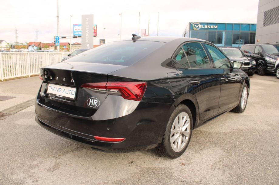 Škoda Octavia 2.0 TDi DSG Style 150ks *LED,NAVIGACIJA,KAMERA*, fotografija 5