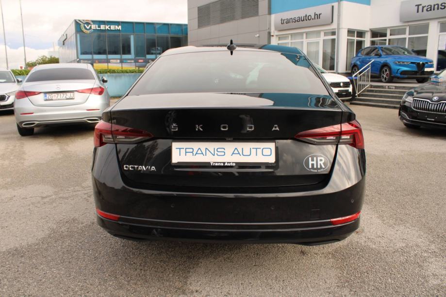 Škoda Octavia 2.0 TDi DSG Style 150ks *LED,NAVIGACIJA,KAMERA*, fotografija 6