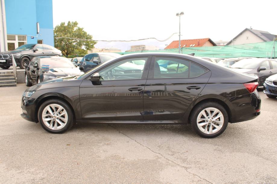Škoda Octavia 2.0 TDi DSG Style 150ks *LED,NAVIGACIJA,KAMERA*, fotografija 8