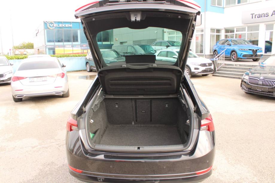 Škoda Octavia 2.0 TDi DSG Style 150ks *LED,NAVIGACIJA,KAMERA*, fotografija 9