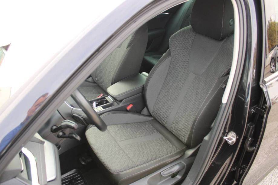 Škoda Octavia 2.0 TDi DSG Style 150ks *LED,NAVIGACIJA,KAMERA*, fotografija 11