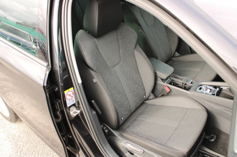 Škoda Octavia 2.0 TDi DSG Style 150ks *LED,NAVIGACIJA,KAMERA*, fotografija 12