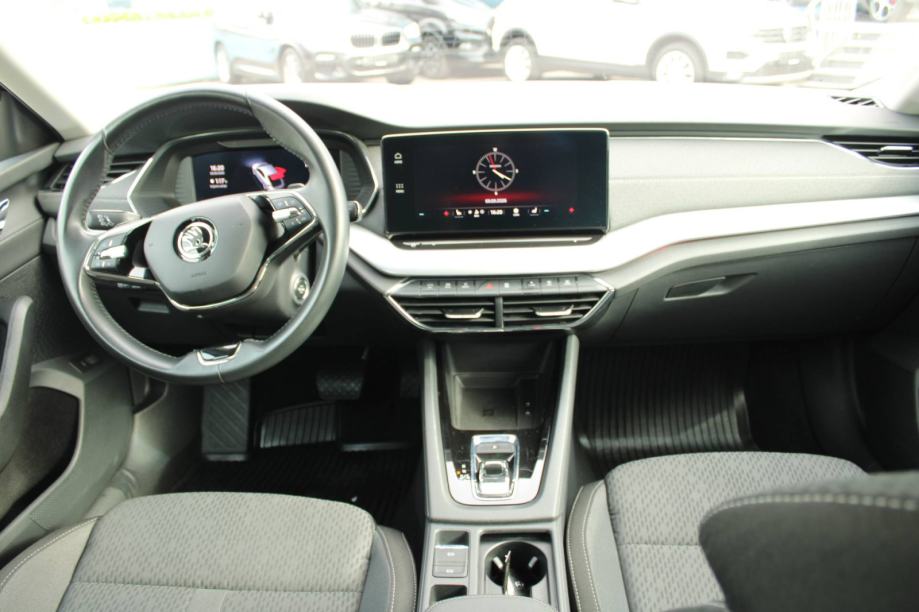 Škoda Octavia 2.0 TDi DSG Style 150ks *LED,NAVIGACIJA,KAMERA*, fotografija 14