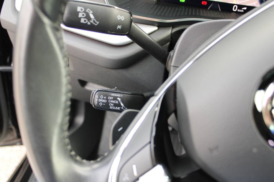 Škoda Octavia 2.0 TDi DSG Style 150ks *LED,NAVIGACIJA,KAMERA*, fotografija 15