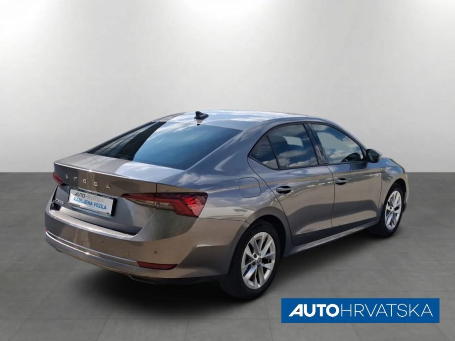 ŠKODA OCTAVIA 2.0 TDI DSG STYLE - TVORNIČKO JAMSTVO, 24.990,00 €, fotografija 8