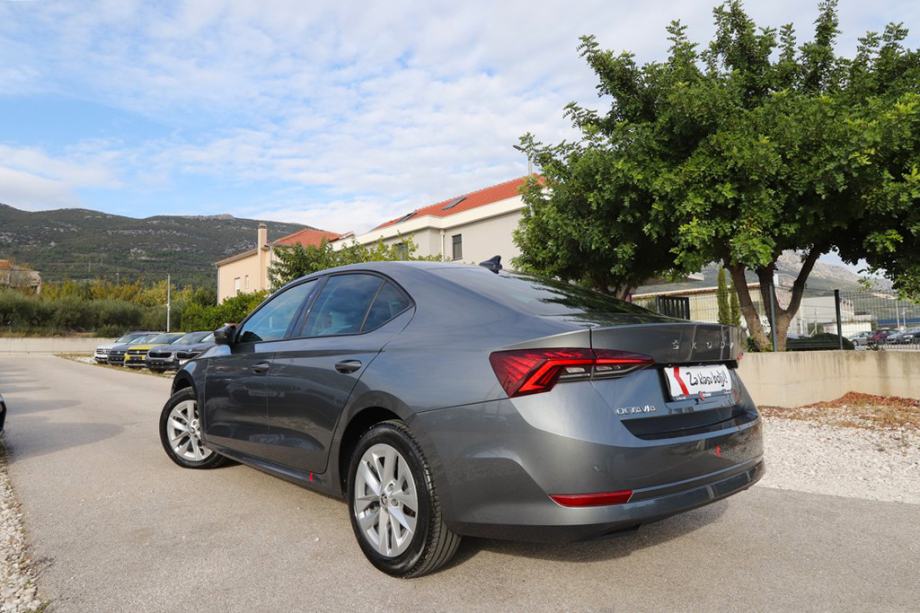 Škoda Octavia 2.0 TDI DSG-Tiptronik Business VIRTUAL 150 KS, fotografija 16