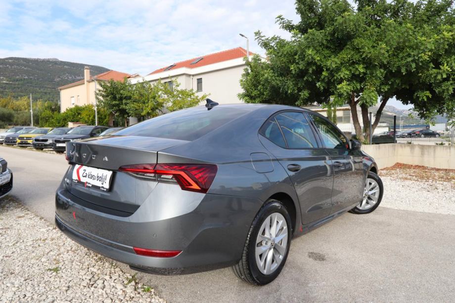 Škoda Octavia 2.0 TDI DSG-Tiptronik Business VIRTUAL 150 KS, fotografija 14