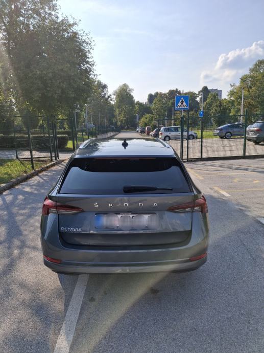 SKODA OCTAVIA 2,0 TDI DSG, WEBASTO, HEAD UP, CANTON, VELIKI SERVIS!, fotografija 13