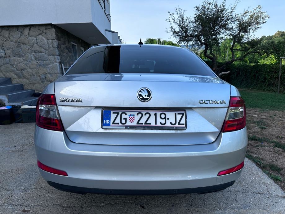 Škoda Octavia 2,0 TDI Elegance, fotografija 3