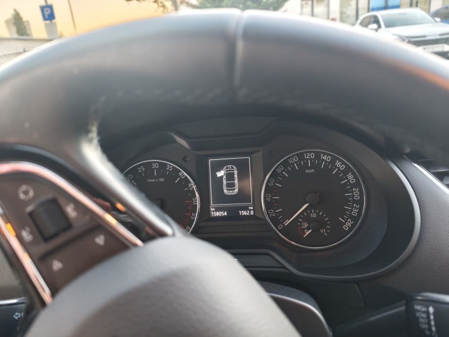 Škoda Octavia 2,0 TDI Greentech Elegance, fotografija 7