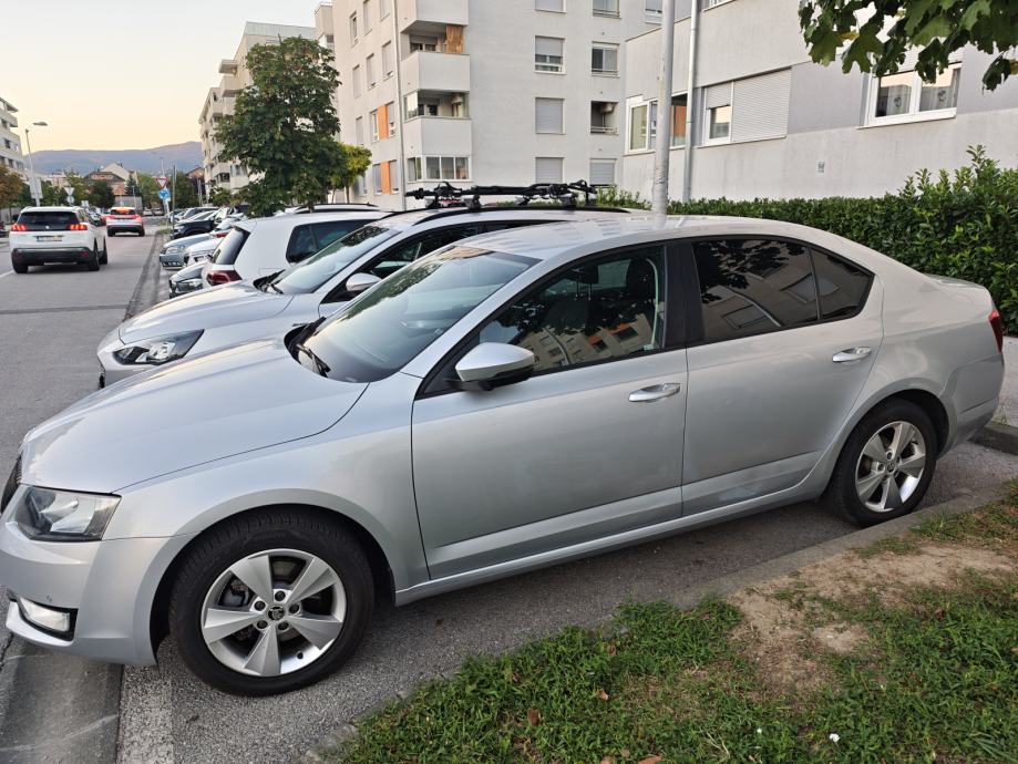 Škoda Octavia 2,0 TDI Greentech Elegance, fotografija 2