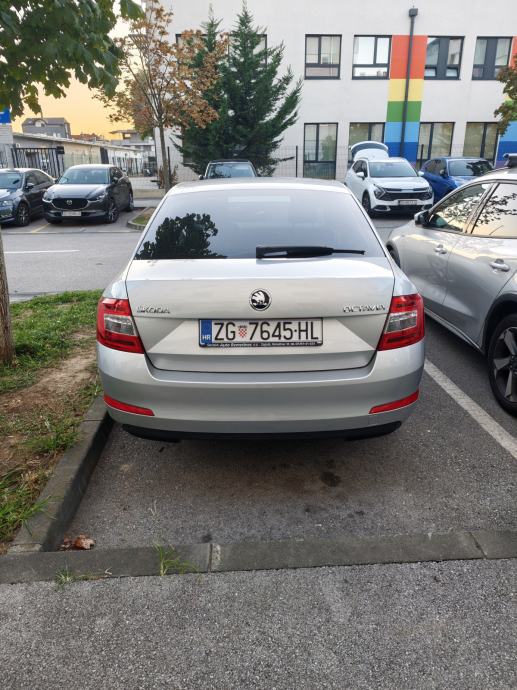 Škoda Octavia 2,0 TDI Greentech Elegance, fotografija 3