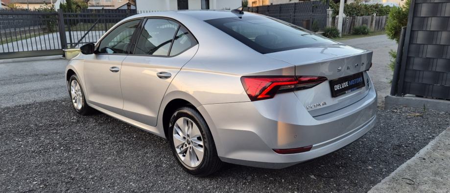 Škoda Octavia 2,0 TDI HR VOZILO KAO NOVO, fotografija 6