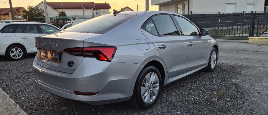 Škoda Octavia 2,0 TDI HR VOZILO KAO NOVO, fotografija 5