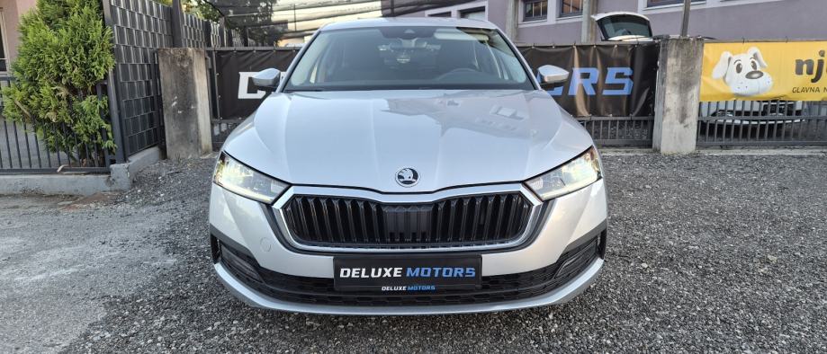 Škoda Octavia 2,0 TDI HR VOZILO KAO NOVO, fotografija 2