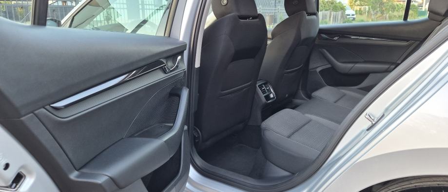Škoda Octavia 2,0 TDI HR VOZILO KAO NOVO, fotografija 10