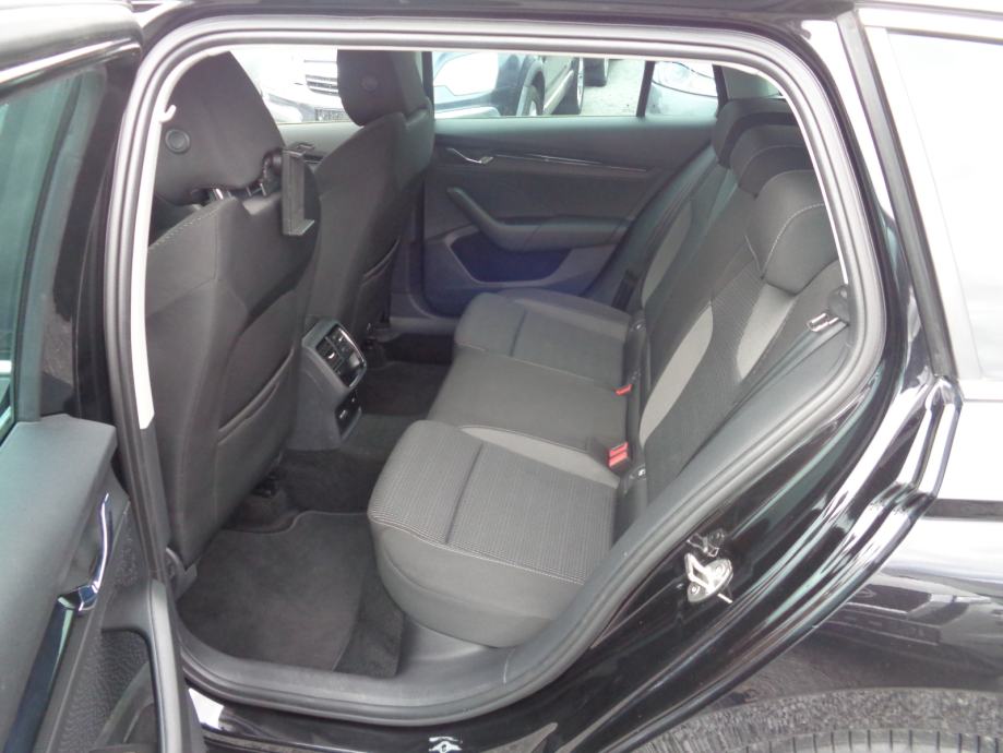 Škoda Octavia 2,0 TDI - kpl servisna zgodovina, fotografija 6