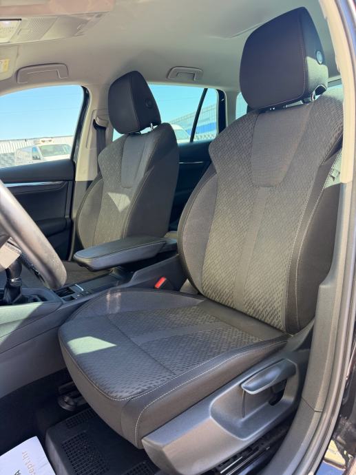 Škoda Octavia 2.0 TDI •MATRIX•ACC•AMBI•120 000km•, fotografija 13