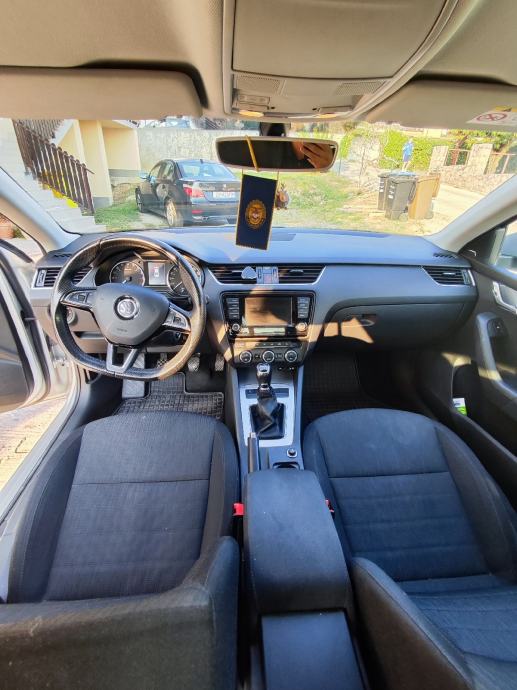 Škoda Octavia 2,0 TDI STYLE, fotografija 9