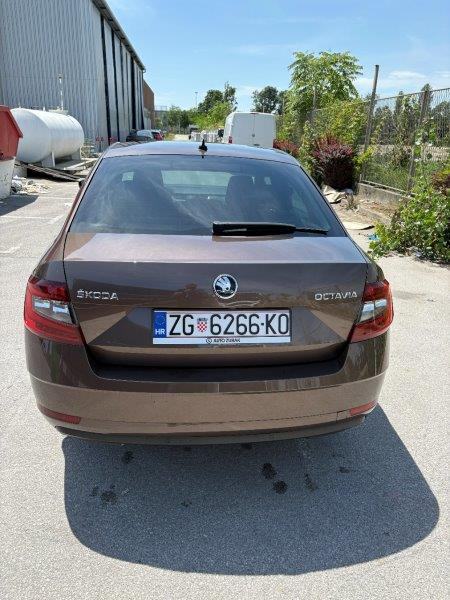 Škoda Octavia 2,0 TDI, fotografija 5