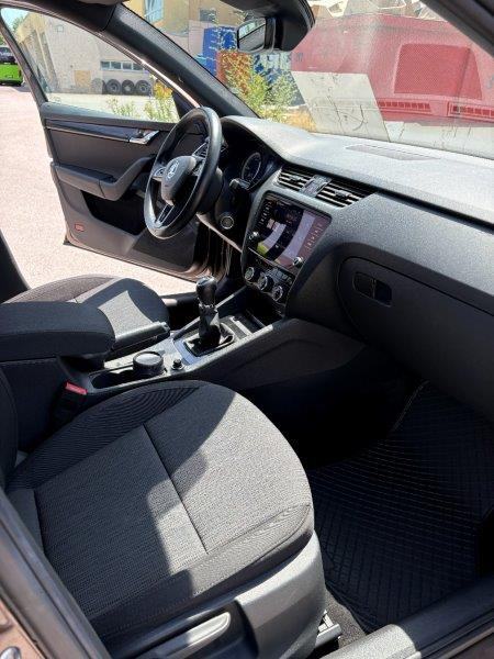 Škoda Octavia 2,0 TDI, fotografija 16