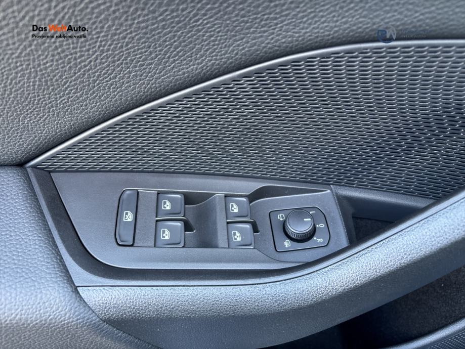 Škoda Octavia FL Essence 2.0 TDI, fotografija 17