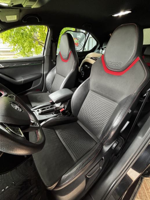 Škoda Octavia 2,0 TDI VRS, fotografija 12