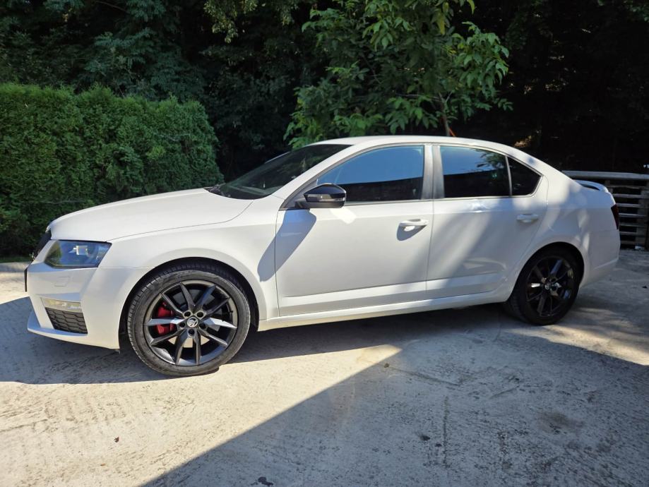 Škoda Octavia 2,0 TDI, fotografija 2