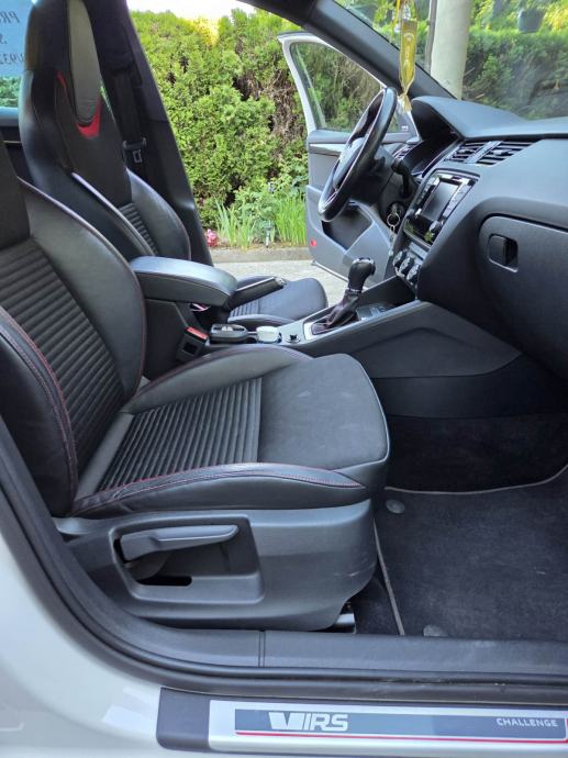 Škoda Octavia 2,0 TDI, fotografija 10
