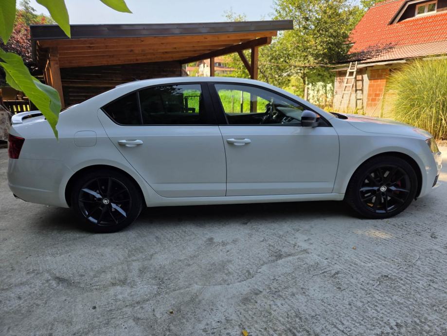 Škoda Octavia 2,0 TDI, fotografija 3