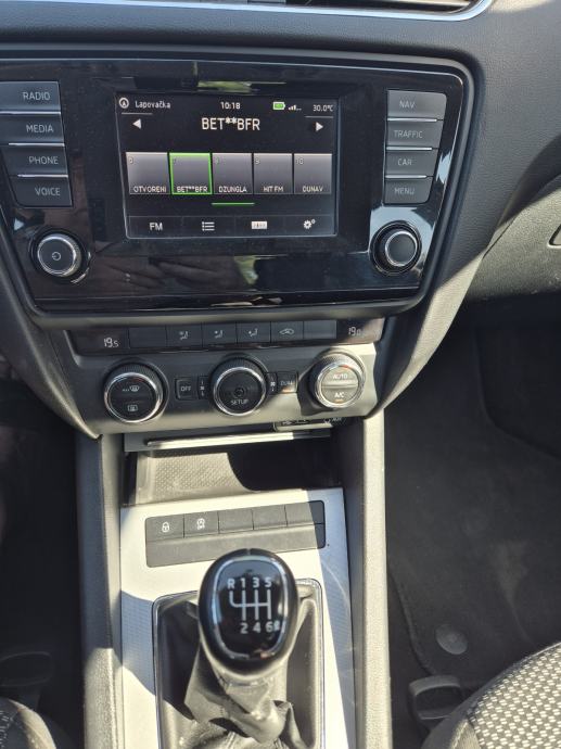 Škoda Octavia 2,0 TDI, fotografija 8