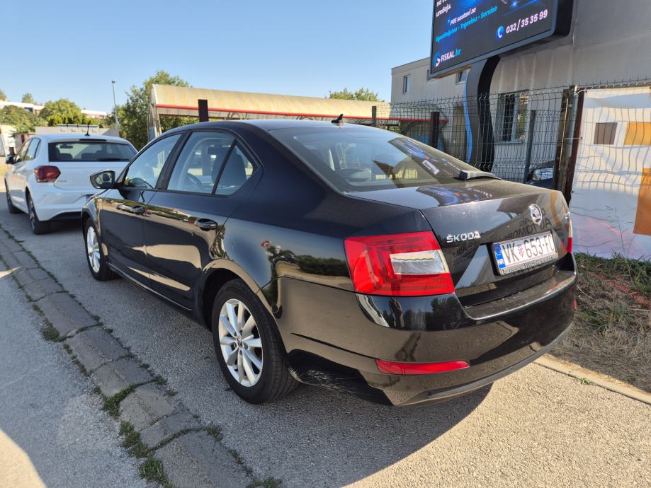 Škoda Octavia 2,0 TDI, fotografija 18