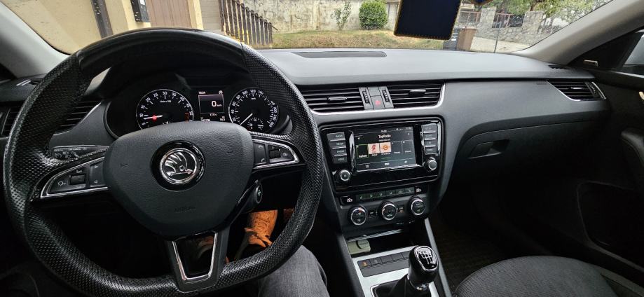 Škoda Octavia 2,0 TDI STYLE, fotografija 10