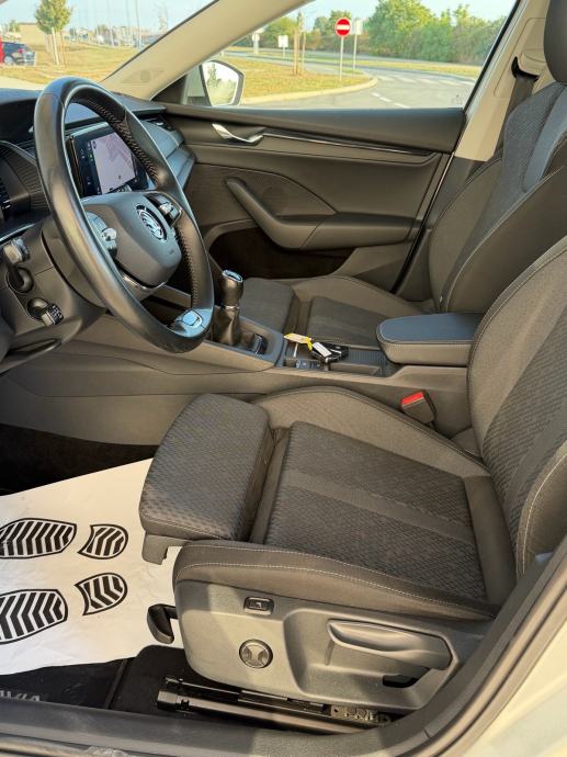 Škoda Octavia 2,0 TDI VIRTUAL SAT JAMSTVO LEASING BEZ UCESCA, fotografija 15