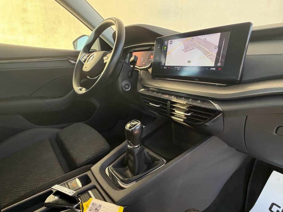Škoda Octavia 2,0 TDI VIRTUAL SAT JAMSTVO LEASING BEZ UCESCA, fotografija 16