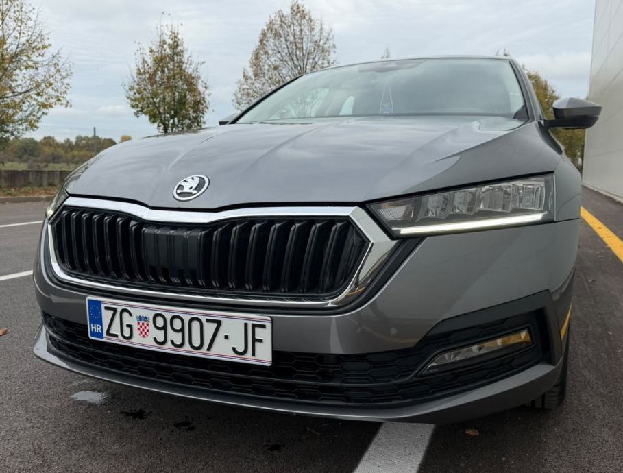 Škoda Octavia 2,0 TDI, fotografija 3