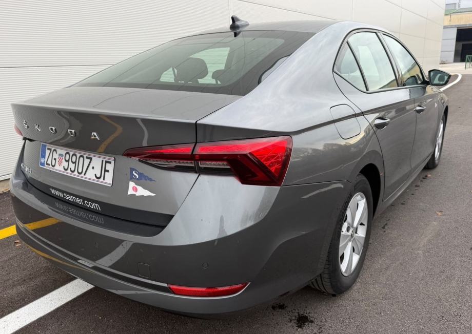 Škoda Octavia 2,0 TDI, fotografija 6