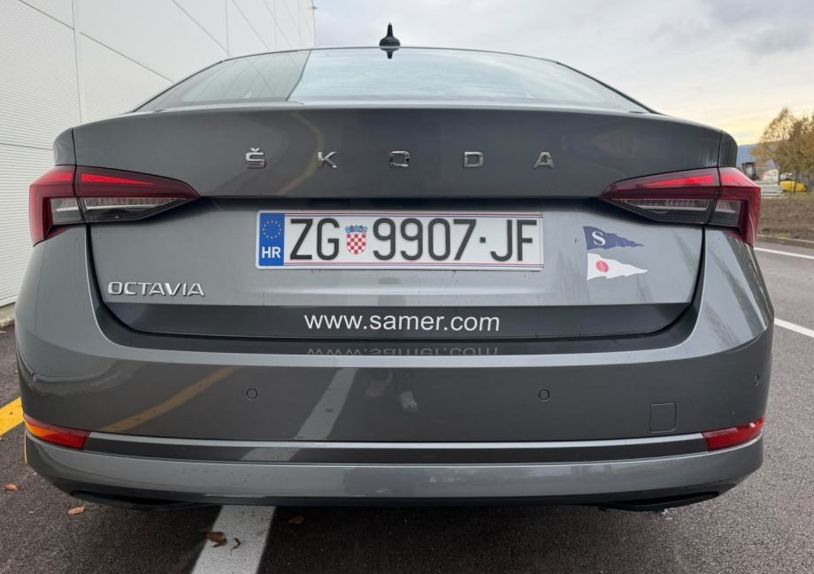 Škoda Octavia 2,0 TDI, fotografija 8