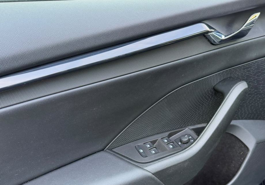 Škoda Octavia 2,0 TDI, fotografija 13