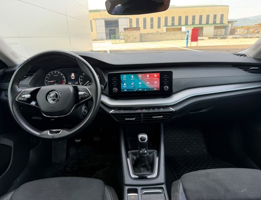 Škoda Octavia 2,0 TDI, fotografija 14